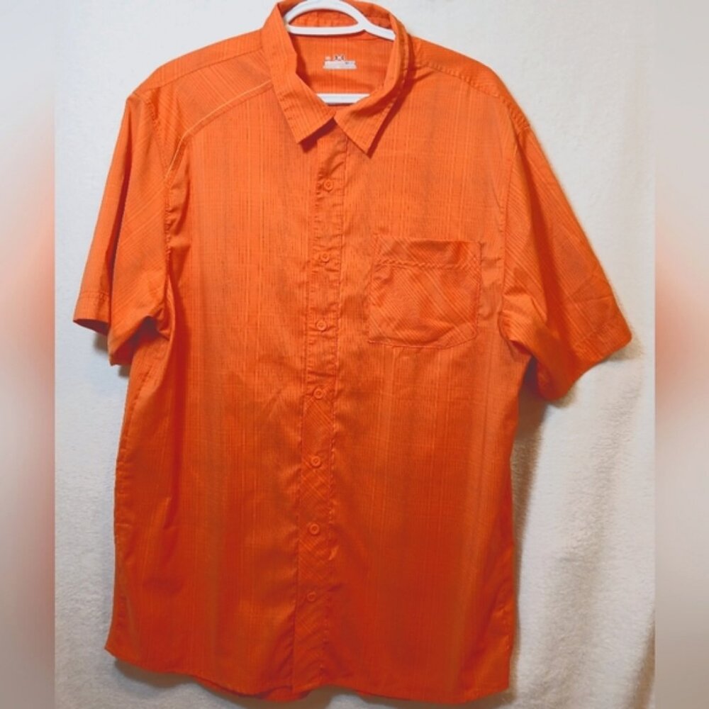 UNDER ARMOUR MEN'S X-LARGE ORANGE DRESS SHIRT 👔